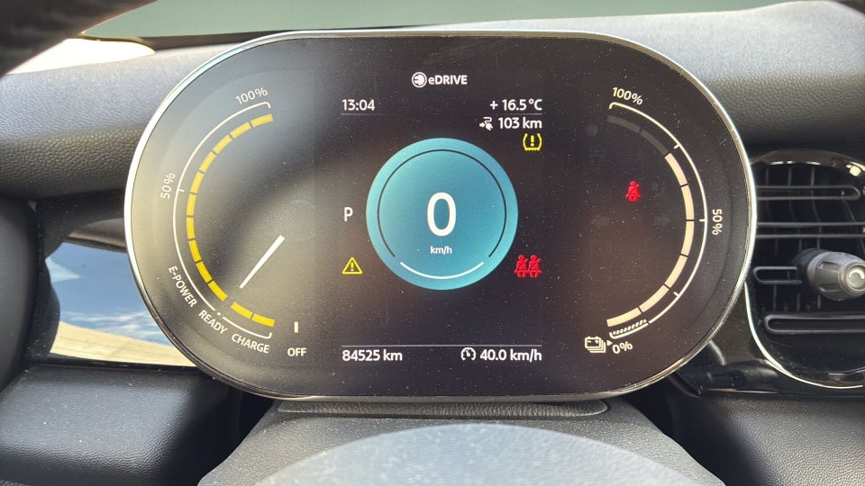MINI Cooper SE Essential 3d