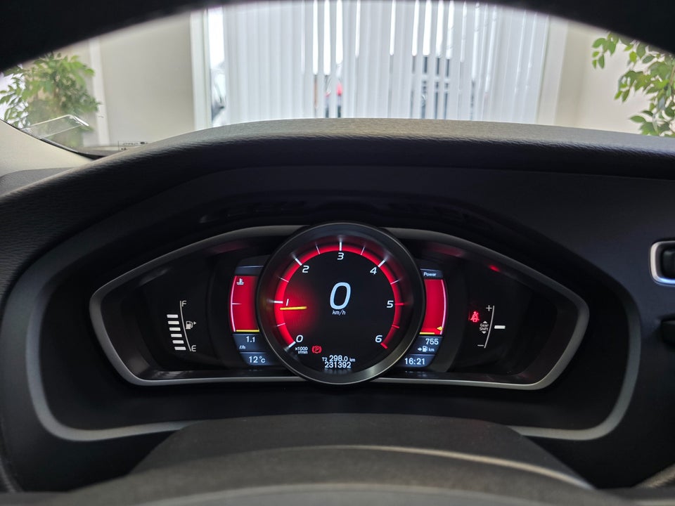 Volvo V40 1,6 D2 115 Kinetic 5d