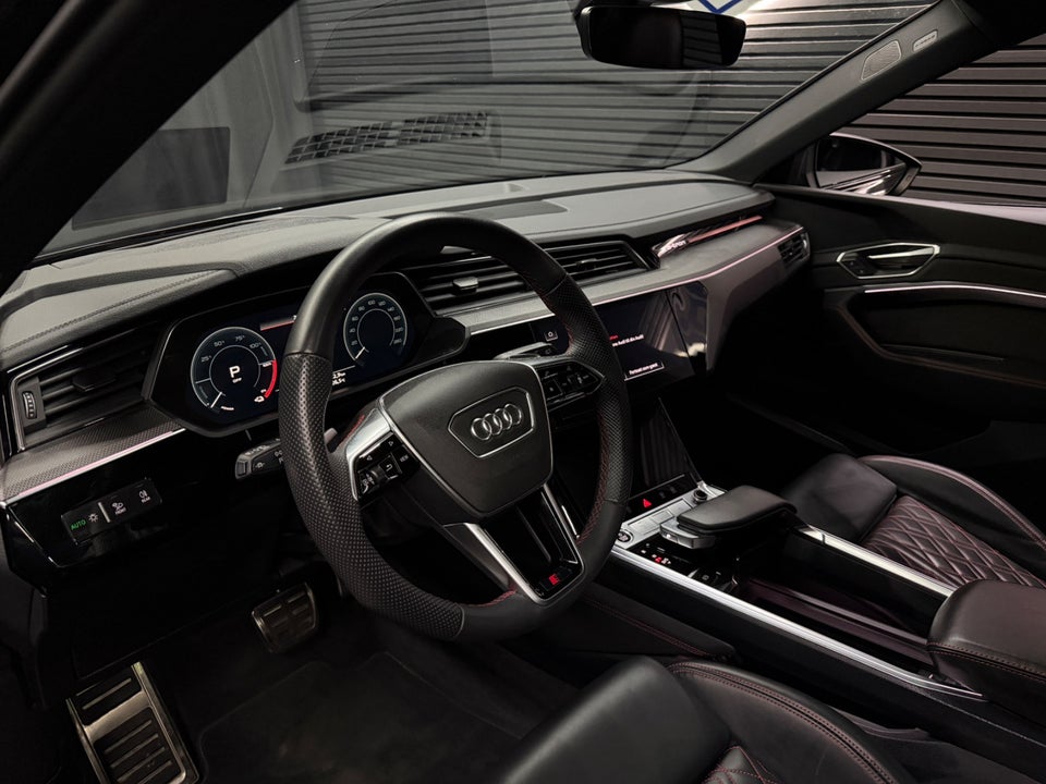 Audi Q8 e-tron 55 S-line Black Edition quattro 5d