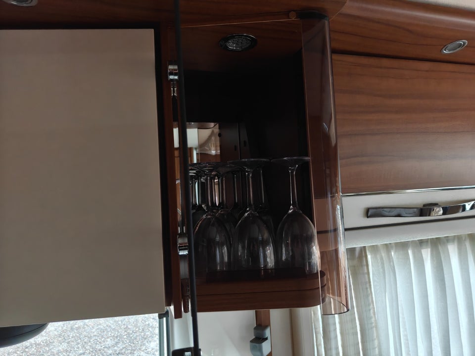 Hymer Exsis i 588 2,3 MJT aut. 2d