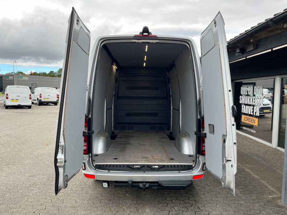 Mercedes Sprinter 319 3,0 CDi R2 Kassevogn aut. 6d