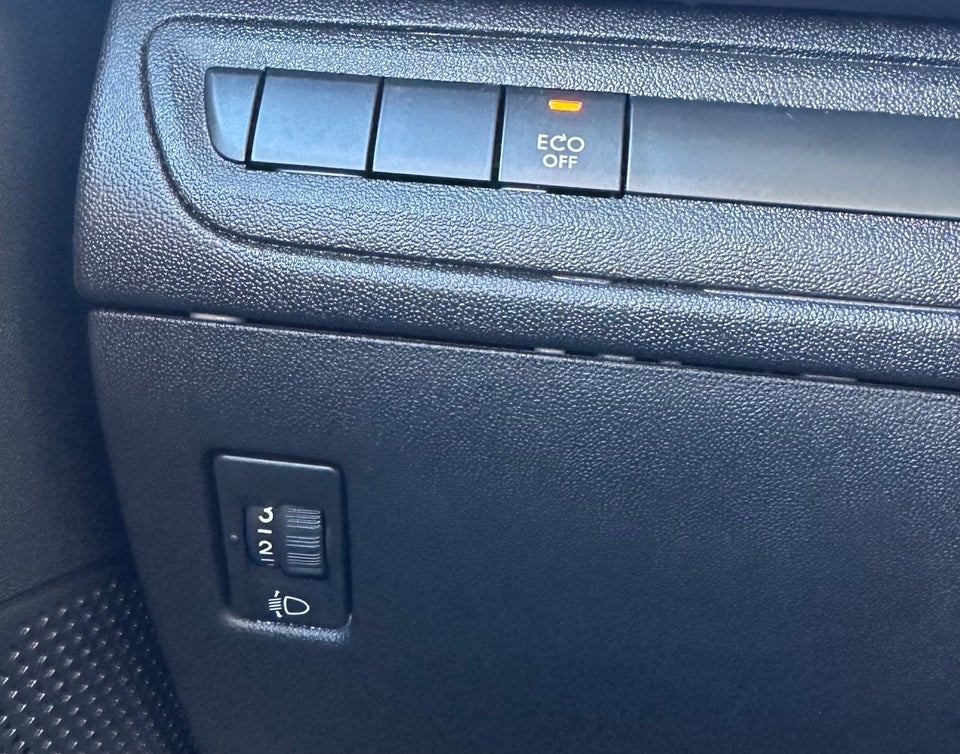 Peugeot 208 1,2 PureTech 82 Allure+ 5d