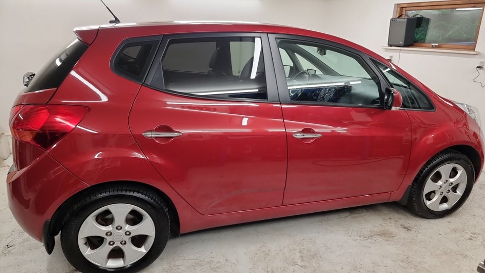 Kia Venga 1,6 CVVT Exclusive 5d