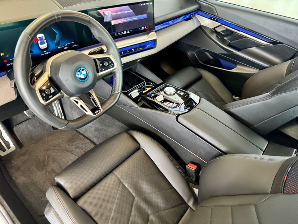 BMW i5 eDrive40 M-Sport 4d