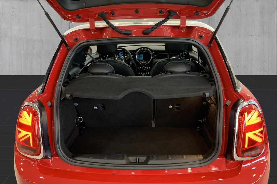 MINI Cooper SE Essential 3d