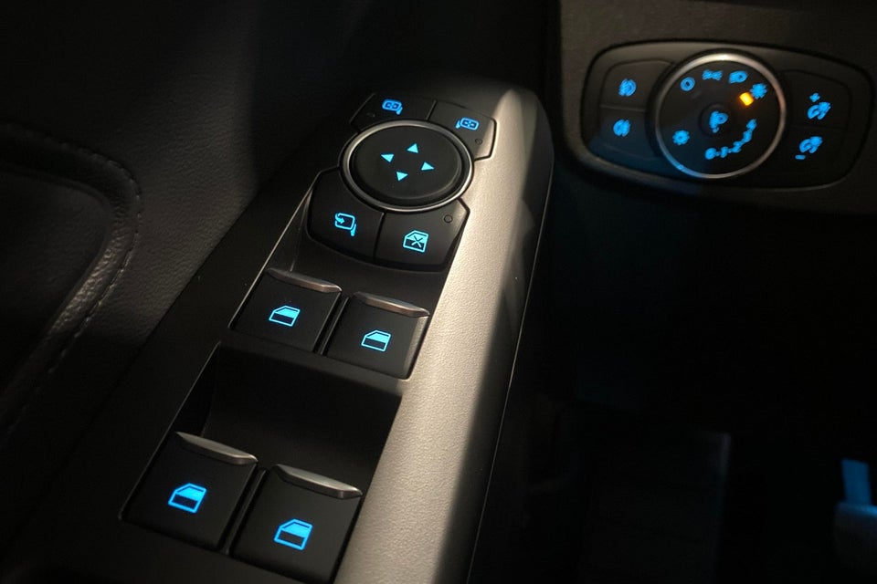 Ford Focus 1,0 EcoBoost mHEV Active stc. 5d