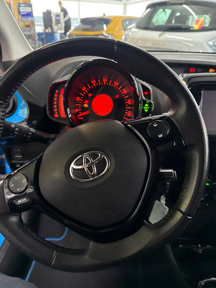 Toyota Aygo 1,0 VVT-i x-cite 5d