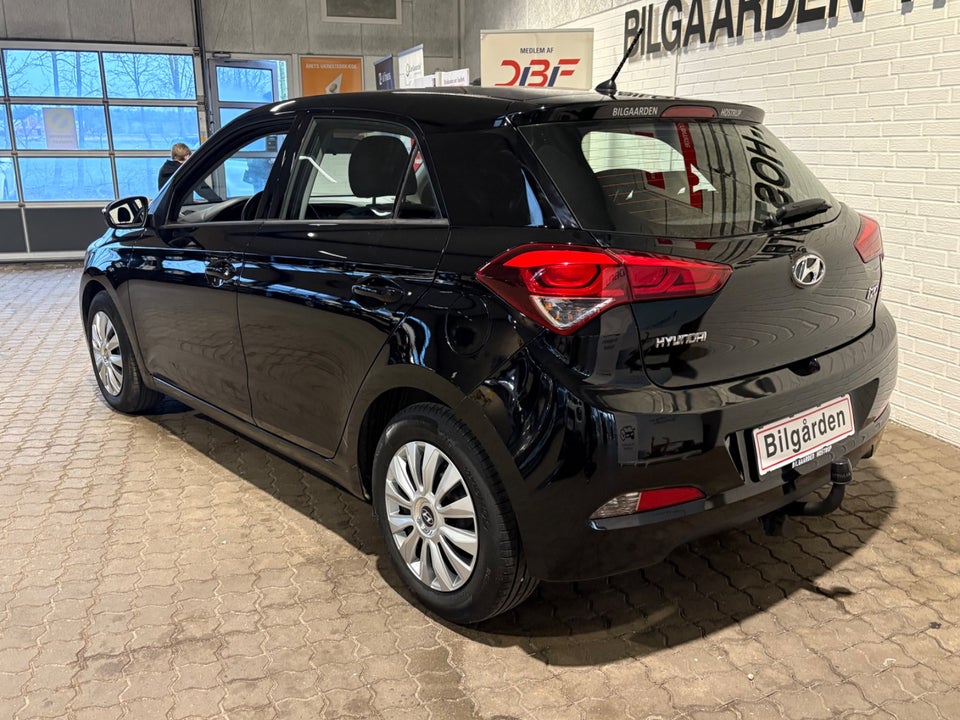 Hyundai i20 1,1 CRDi 75 Life 5d