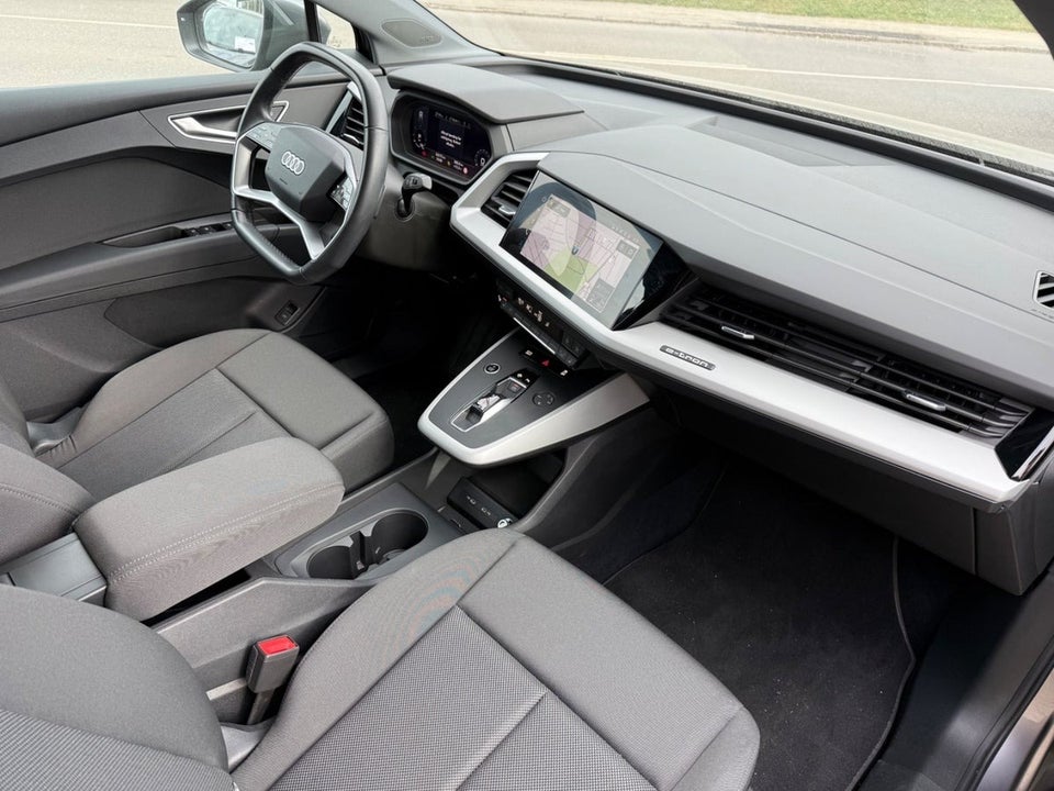 Audi Q4 e-tron 40  5d