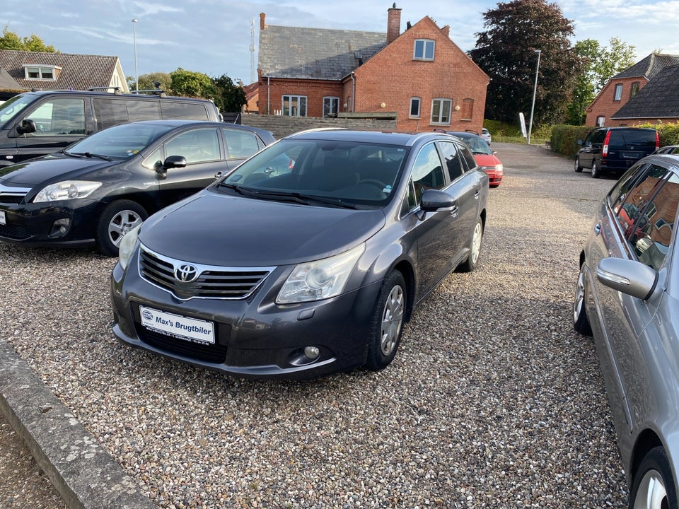 Toyota Avensis 1,6 VVT-i T2 stc. 5d