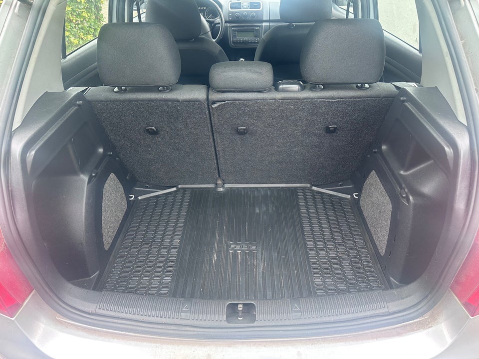 Skoda Fabia 1,4 16V Ambiente 5d