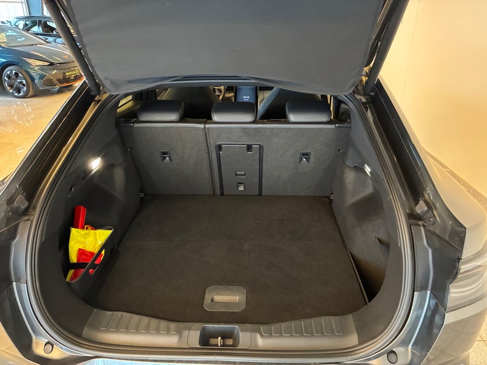 Ford Capri 77 Premium Extended Range 5d