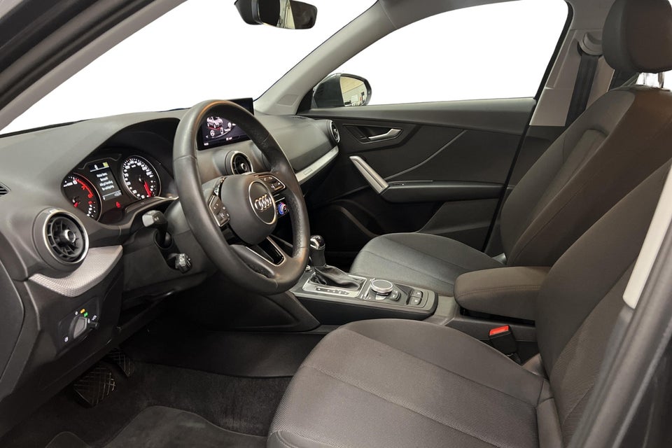 Audi Q2 35 TFSi Prestige S-tr. 5d