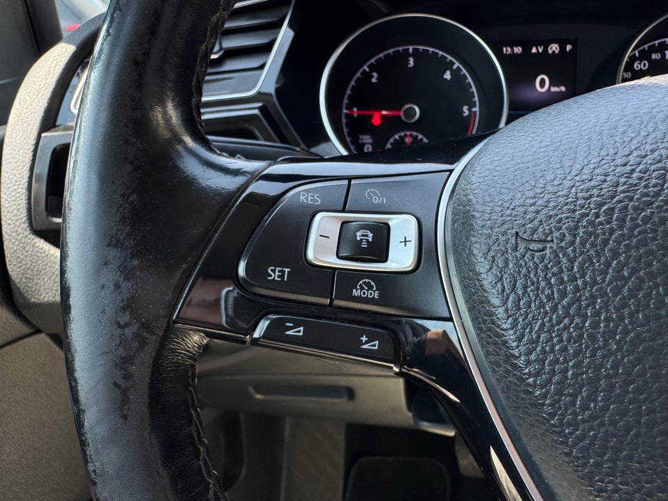 VW Touran 2,0 TDi 150 Highline DSG 7prs 5d