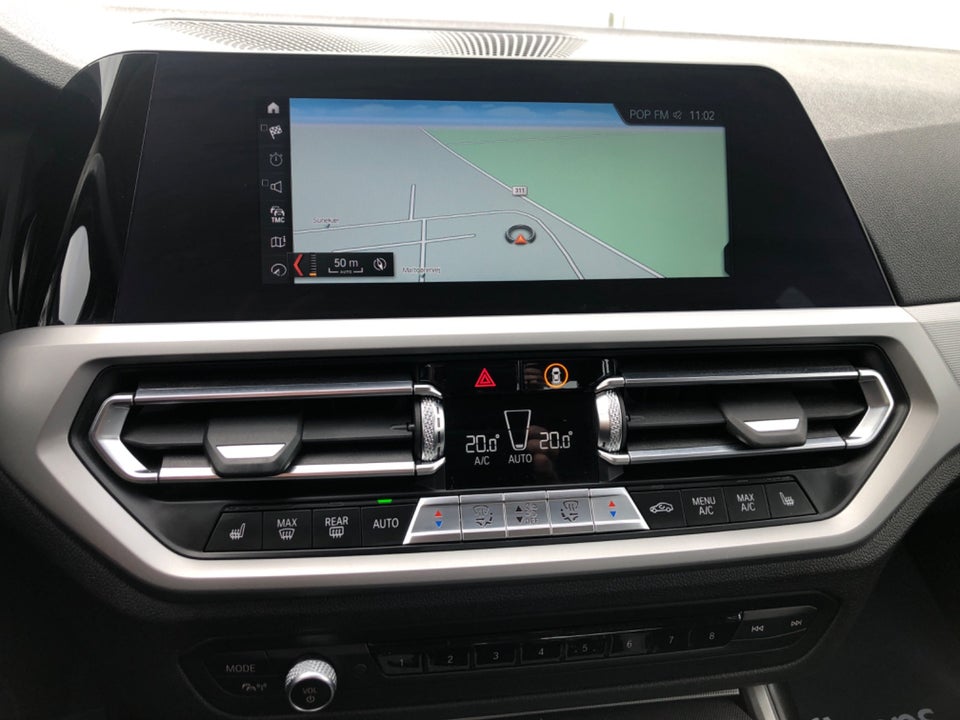 BMW 320i 2,0 Connected aut. 4d
