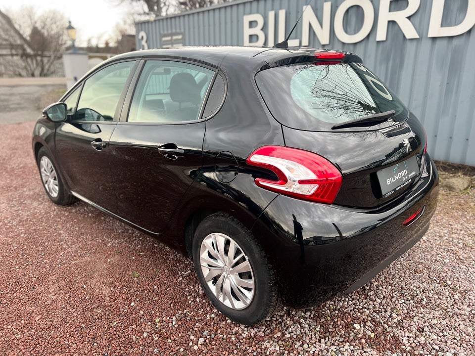 Peugeot 208 1,2 VTi Active 5d