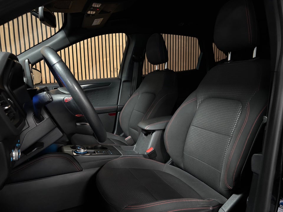 Ford Kuga 2,5 PHEV ST-Line CVT 5d