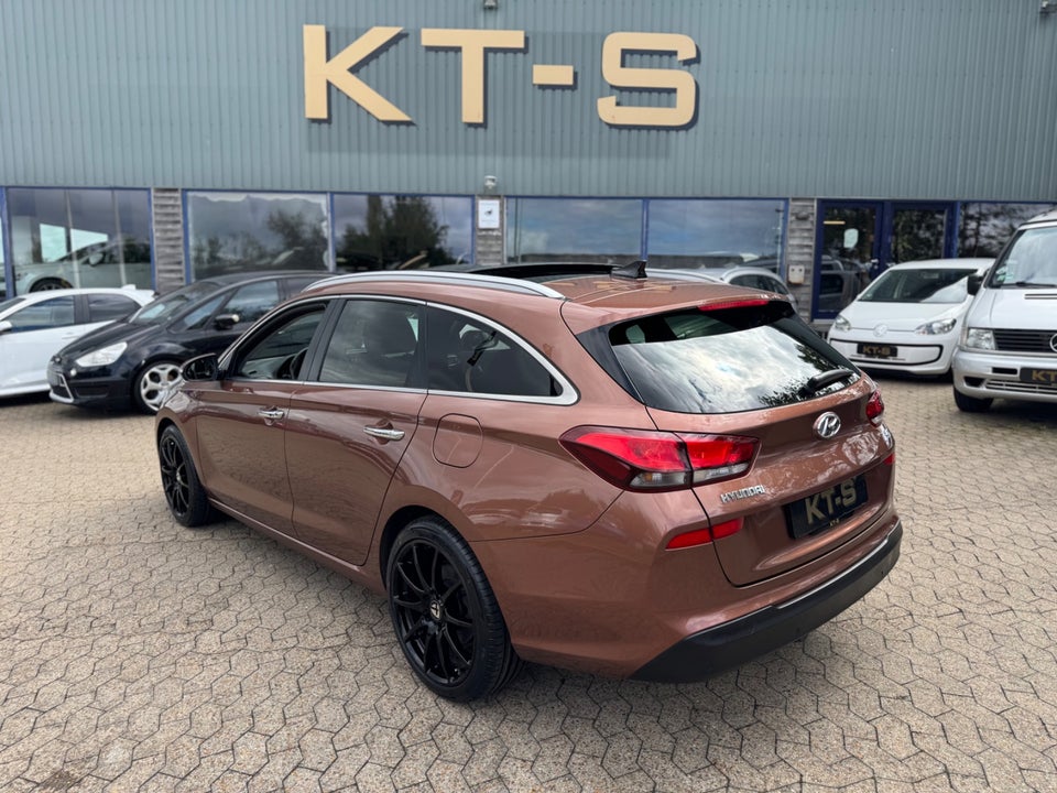 Hyundai i30 1,4 T-GDi Premium stc. DCT 5d