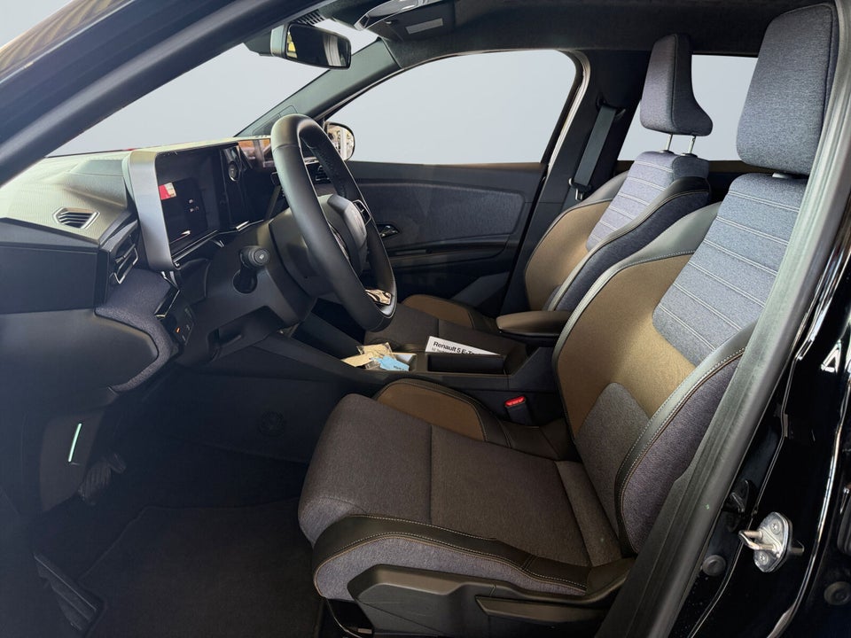 Renault 5 E-Tech 52 Techno 5d