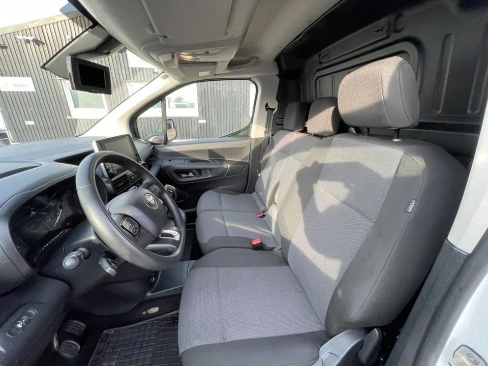 Toyota ProAce City 1,5 D 102 Medium Comfort 6d