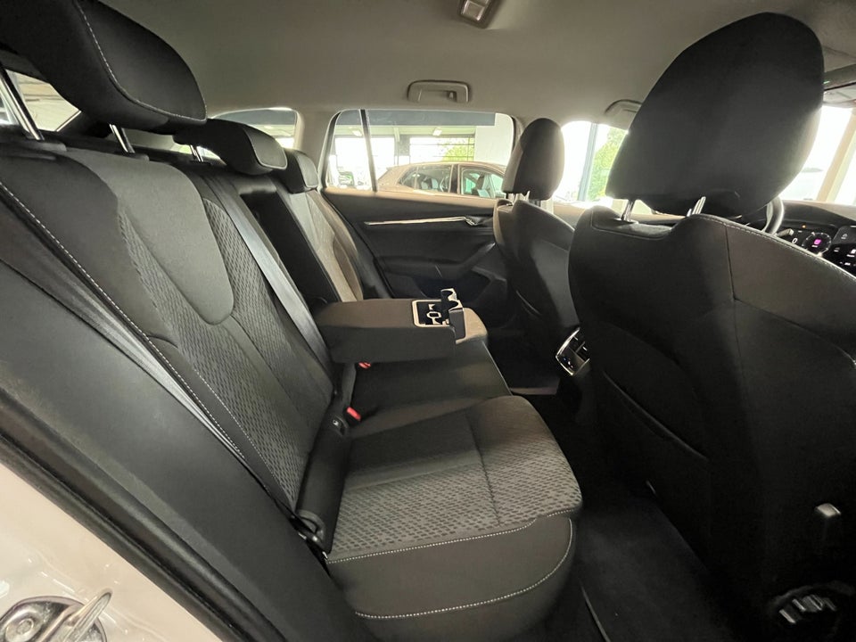 Skoda Octavia 1,4 TSi iV Plus Combi DSG 5d