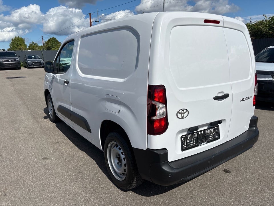 Toyota ProAce City 1,5 D 102 Medium Comfort Master