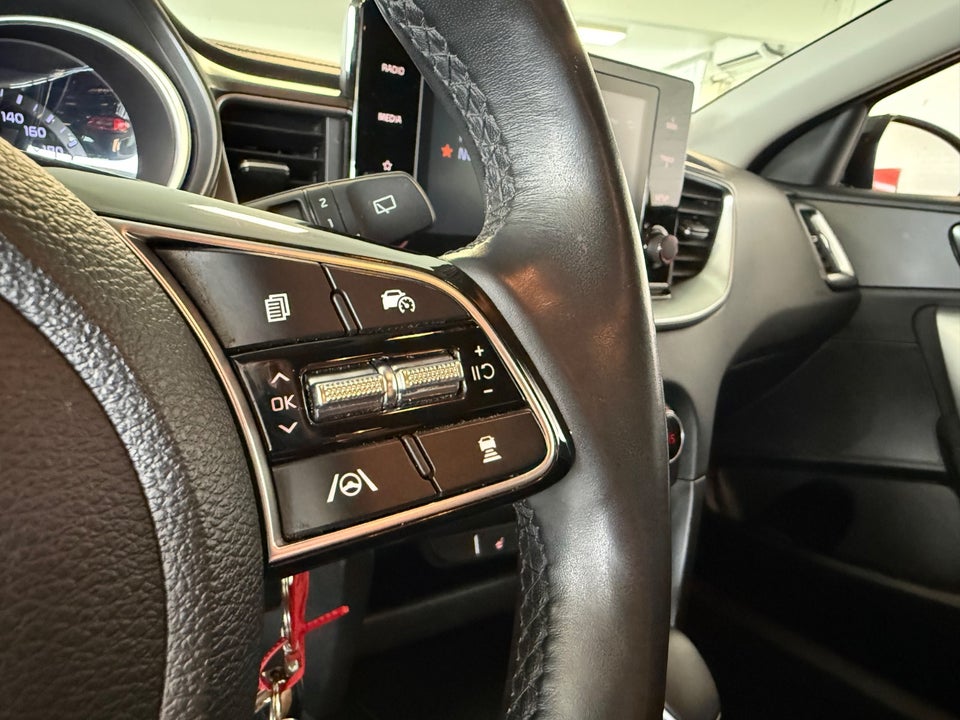 Kia Ceed 1,6 CRDi mHEV Prestige SW DCT 5d