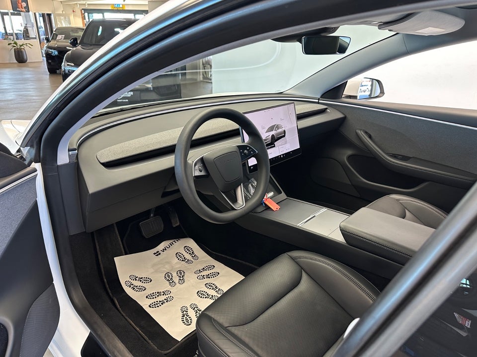 Tesla Model 3 RWD 4d