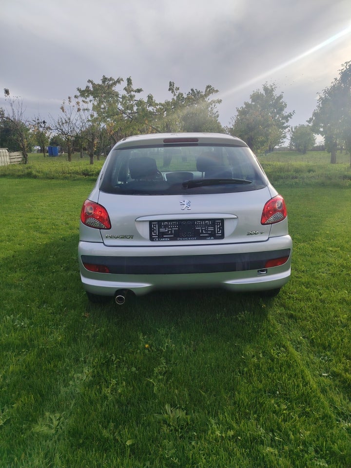 Peugeot 206+ 1,4 Generation 5d