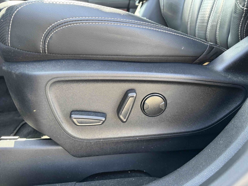 Ford Kuga 2,5 PHEV Vignale CVT 5d