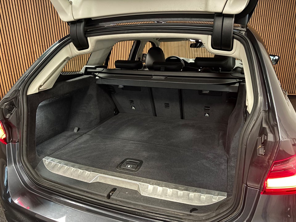 BMW 330e 2,0 Touring Sport Line aut. 5d
