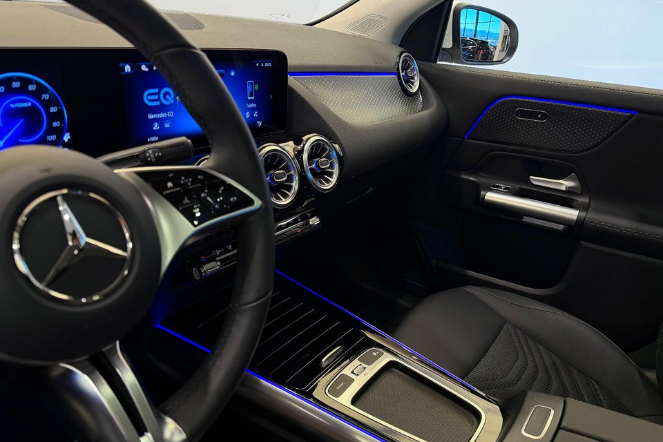 Mercedes EQA300 Progressive 4Matic 5d