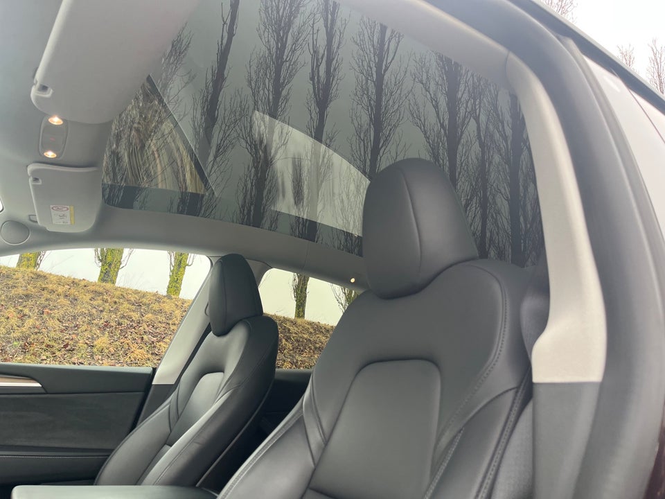 Tesla Model Y Long Range AWD 5d