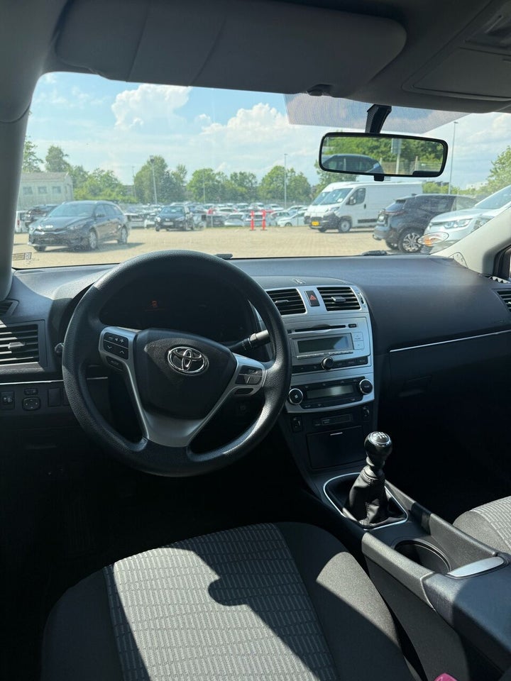 Toyota Avensis 1,6 VVT-i T2 4d