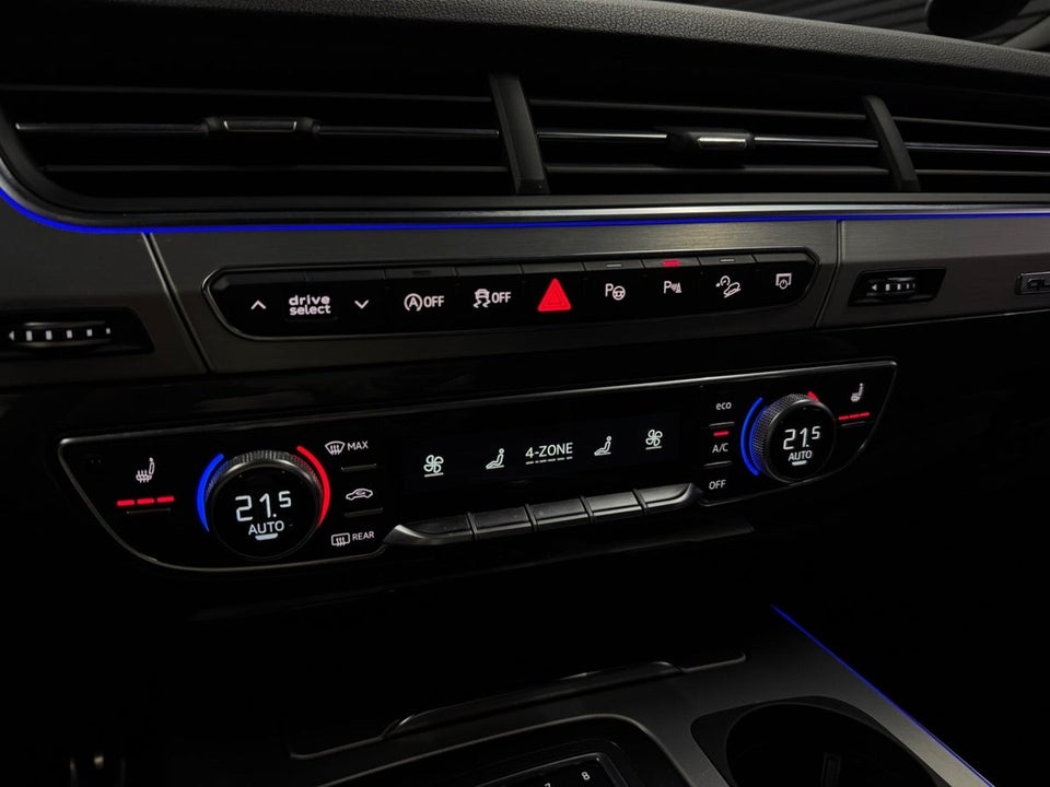 Audi Q7 3,0 TDi 272 S-line quattro Tiptr. 7prs 5d