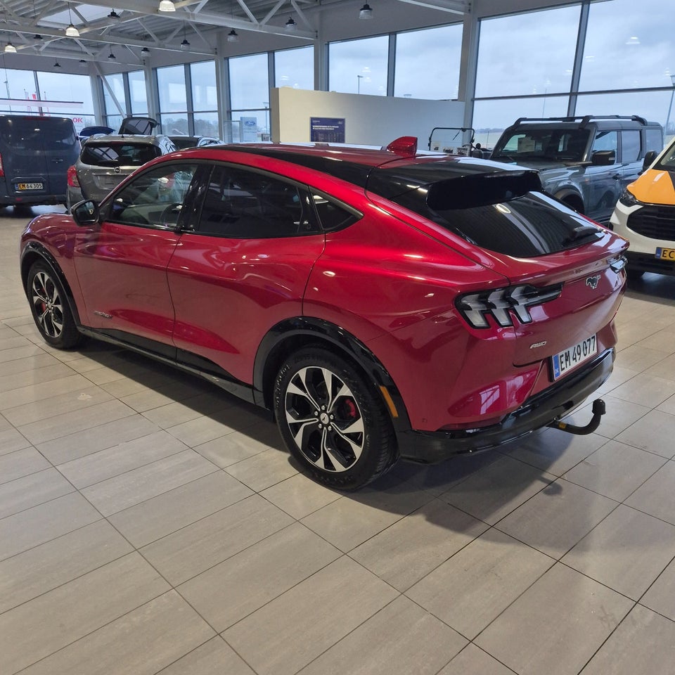 Ford Mustang Mach-E 88 Extended Range AWD 5d