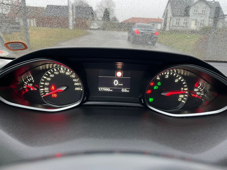 Peugeot 308 1,5 BlueHDi 130 Allure+ SW 5d