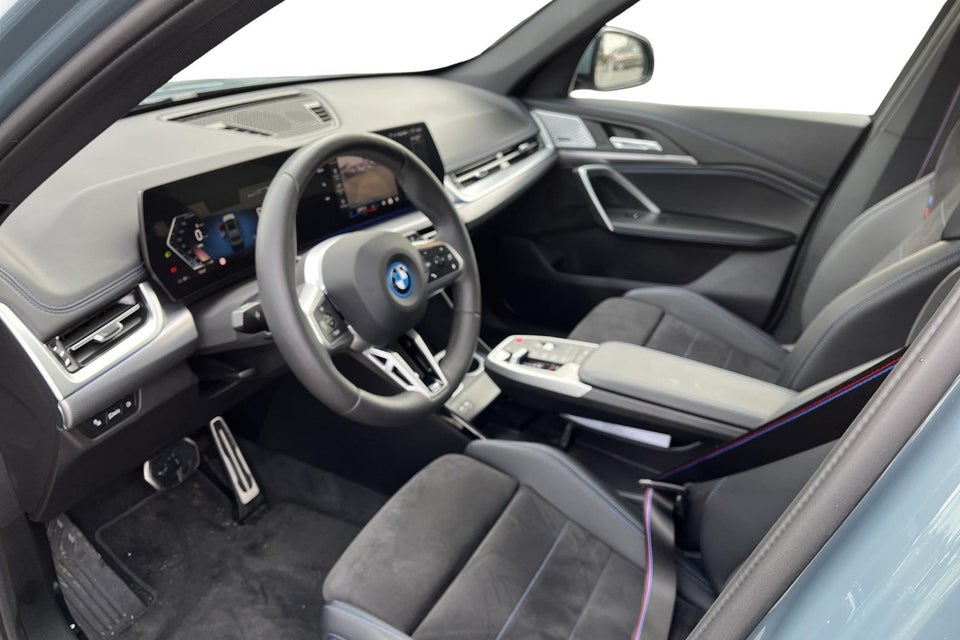 BMW iX1 eDrive20 M-Sport Pro 5d
