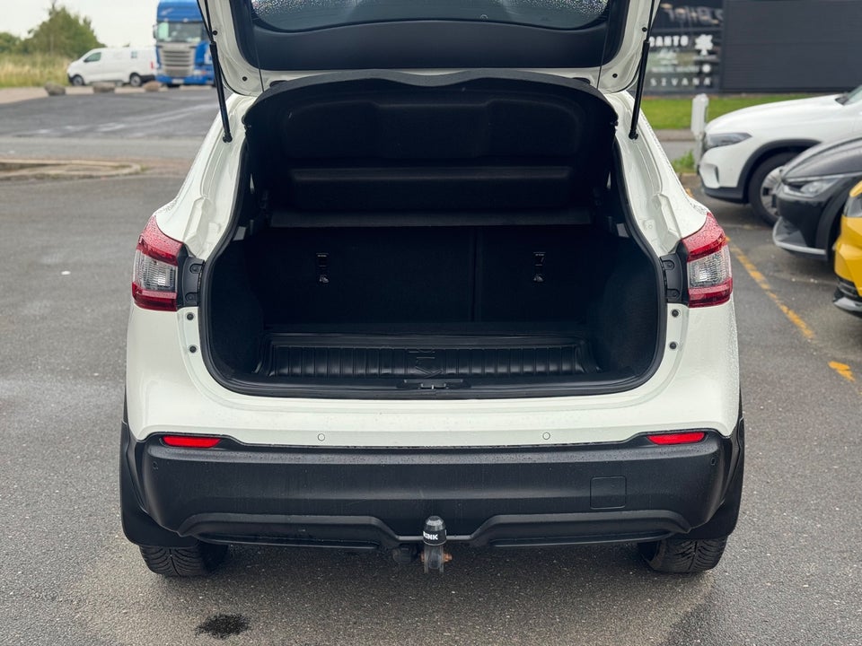 Nissan Qashqai 1,3 Dig-T 140 Acenta 5d