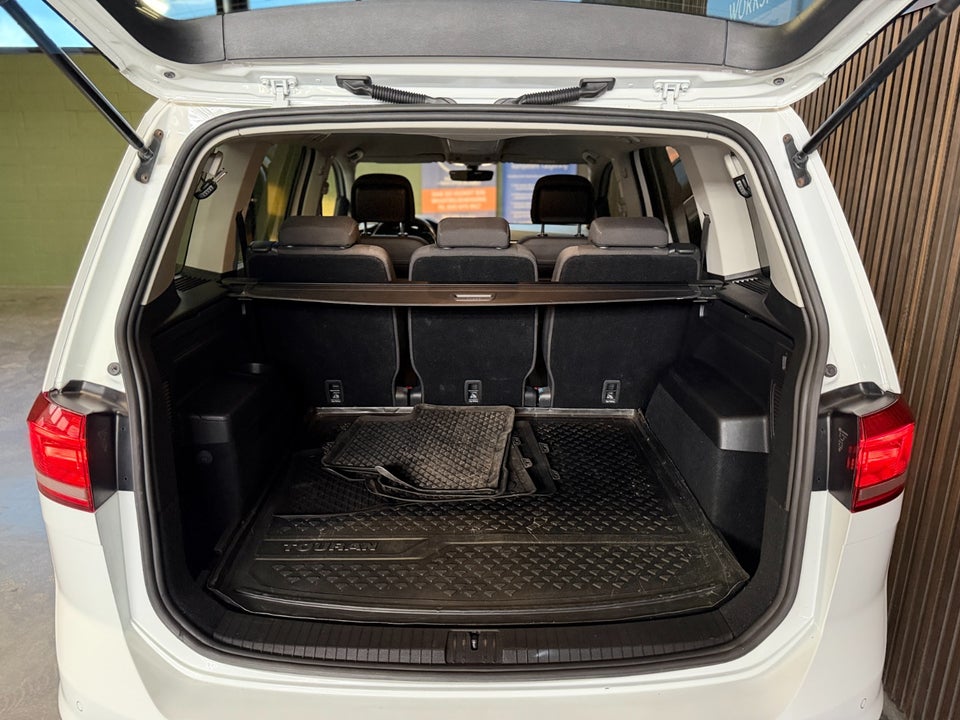 VW Touran 2,0 TDi 150 Comfortline DSG 7prs 5d