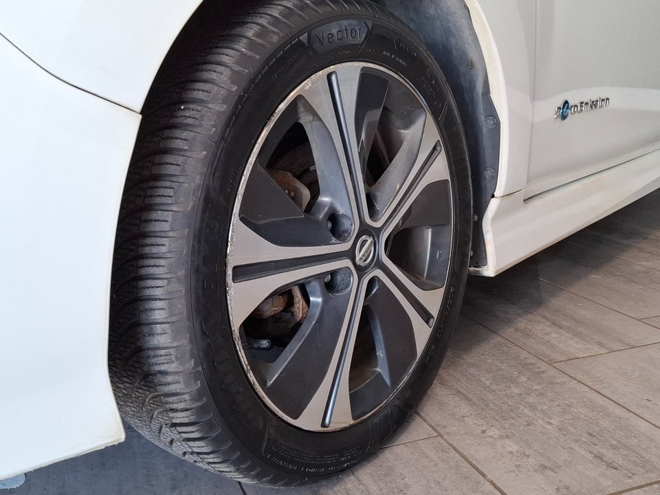 Nissan Leaf 40 Tekna 5d