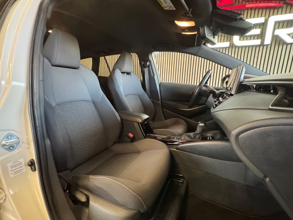 Toyota Corolla 1,8 Hybrid H3 Premium Touring Sports MDS 5d