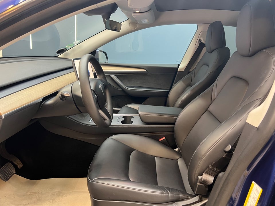 Tesla Model Y Long Range AWD 5d