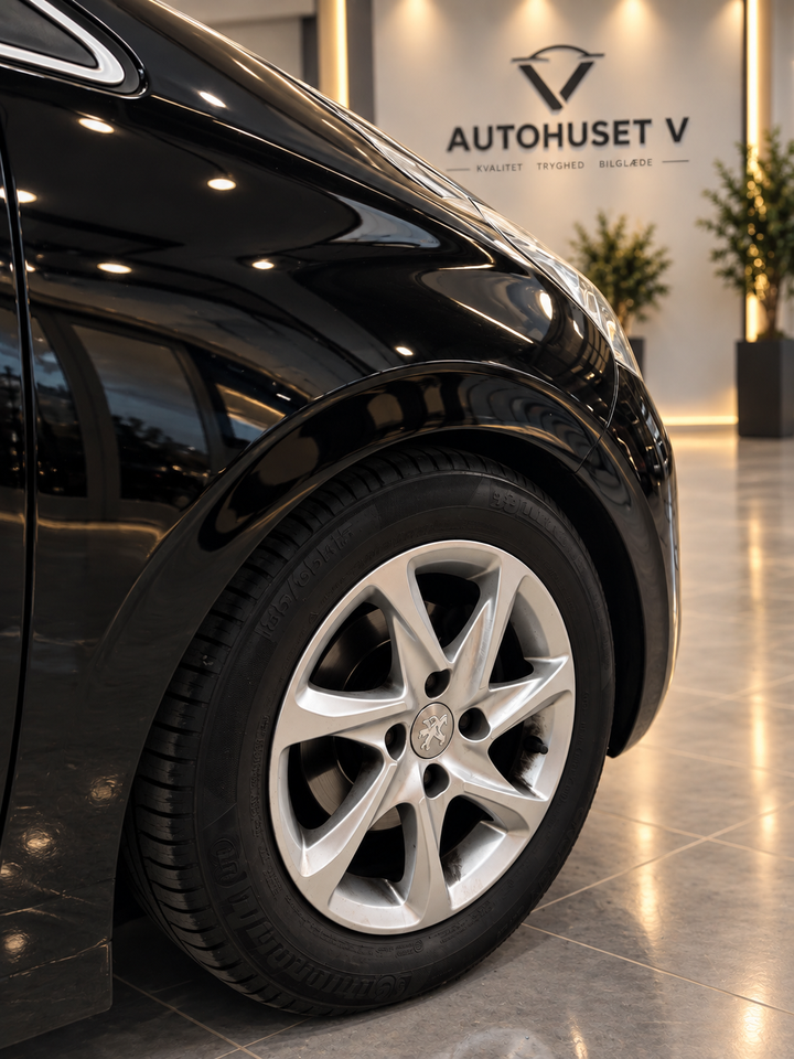 Peugeot 208 1,2 VTi Allure 5d