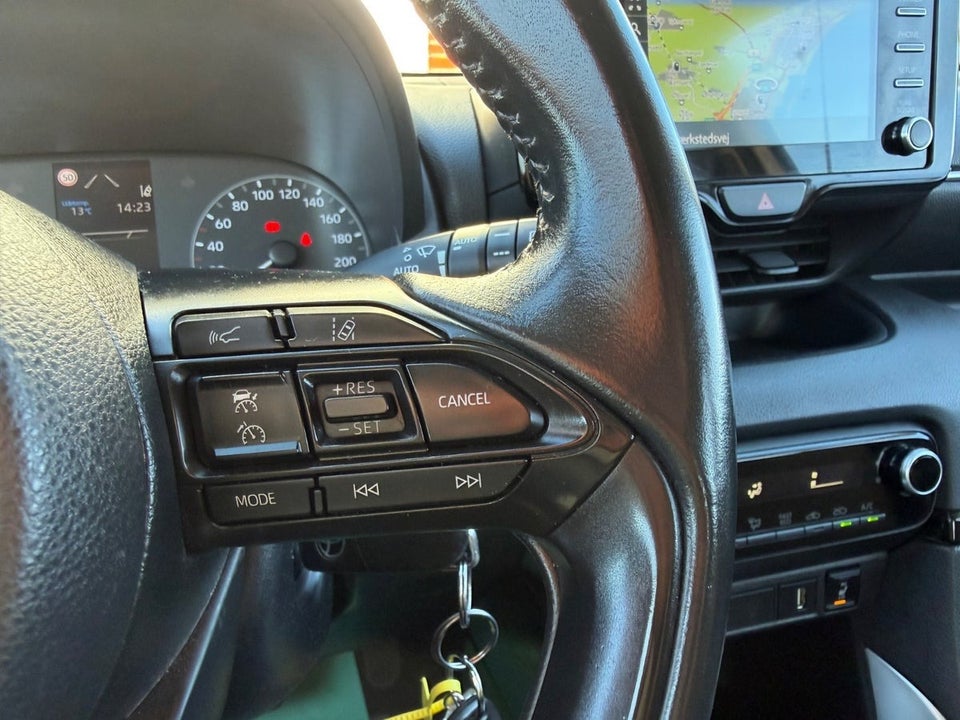 Toyota Yaris 1,5 Hybrid H3 e-CVT 5d