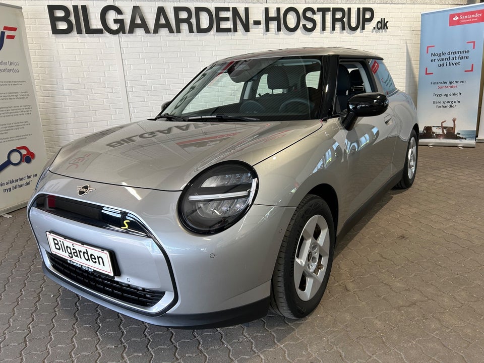 MINI Cooper SE Essential Trim 3d