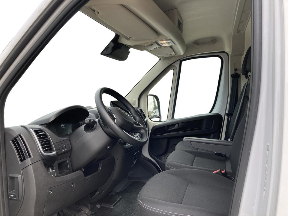 Toyota ProAce Max 110 Comfort Master Kassevogn L3H2