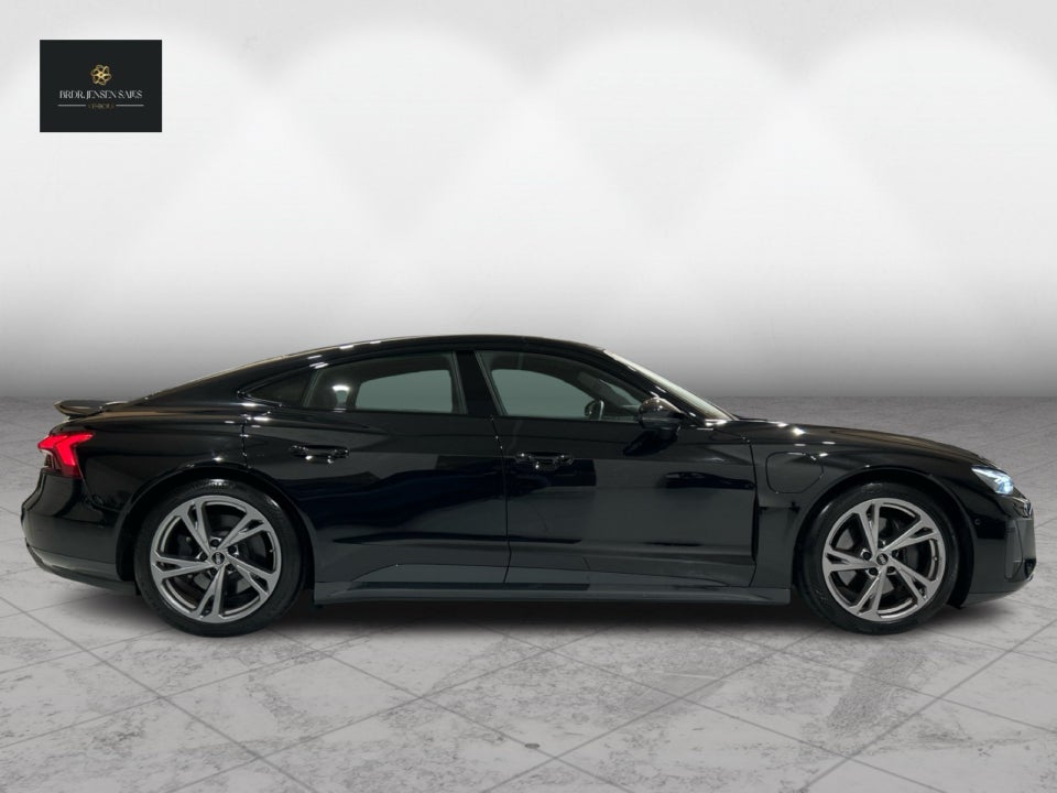 Audi e-tron GT quattro 4d