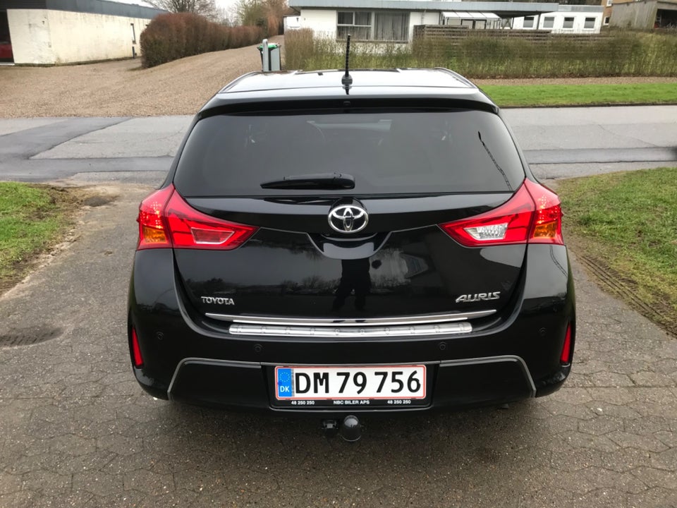 Toyota Auris 1,4 D-4D T2 Premium 5d