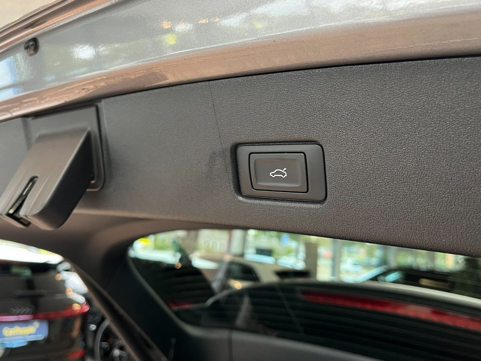 Audi Q4 e-tron 45 S-line 5d